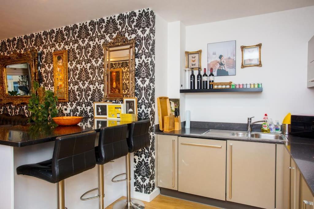 Unique & Welcoming 2Bd Flat In Limehouse Apartamento Londres Exterior foto