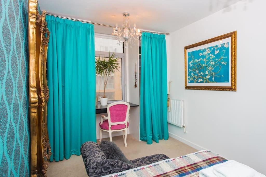 Unique & Welcoming 2Bd Flat In Limehouse Apartamento Londres Exterior foto